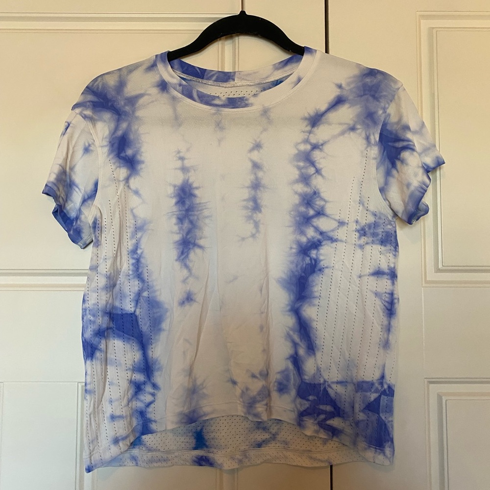 Lululemon Size Small Training Top. Barely worn. Blue and white tie dye.